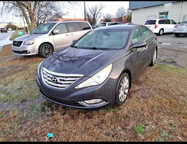 2012 Hyundai Sonata SE's photo